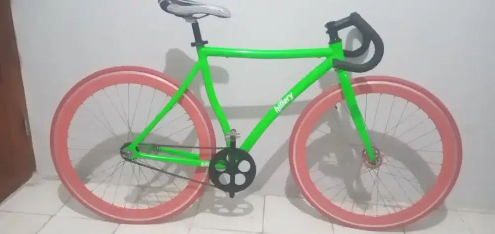 Sepeda balap Fixie Torpedo