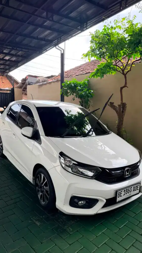 Dijual mobil Brio RS