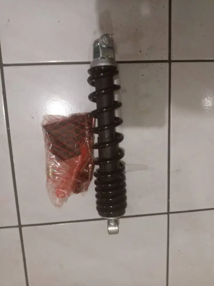 Shockbreaker Belakang Original AHM  Vario 2018