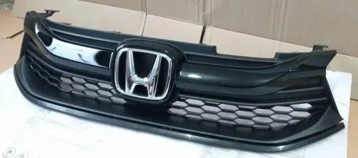 Grille depan honda brio RS 2022