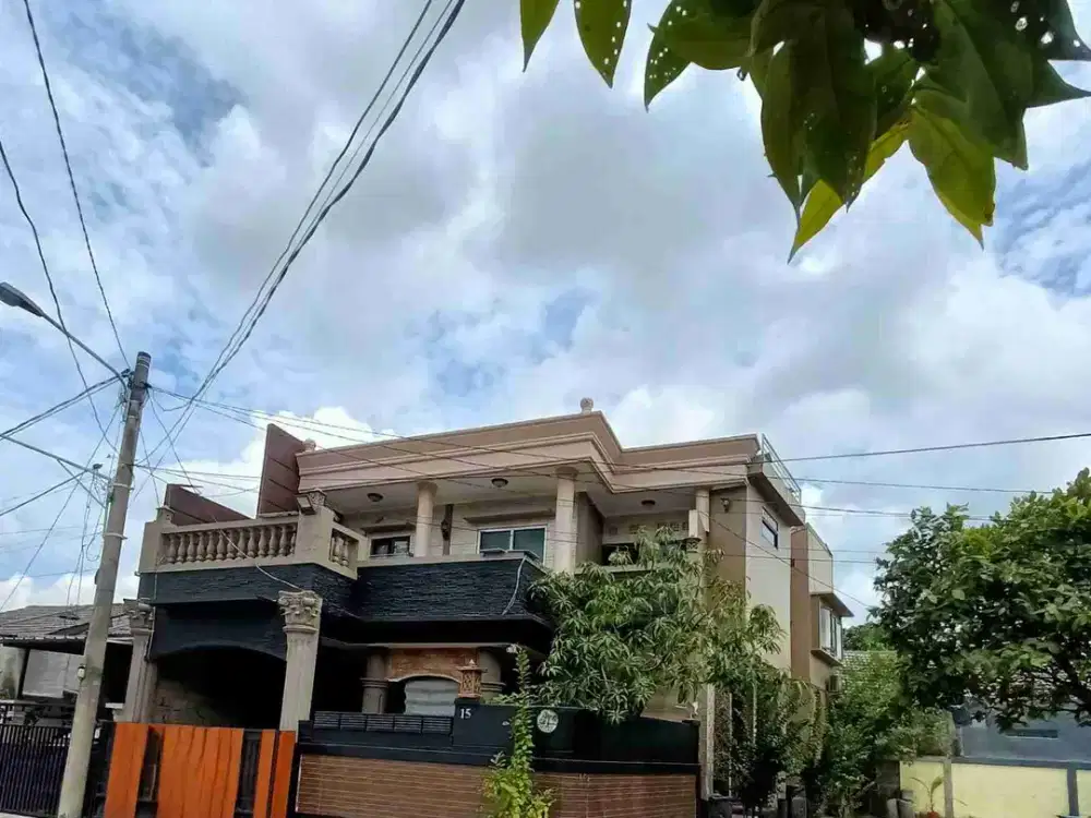 Rumah luas besar depan gading serpong