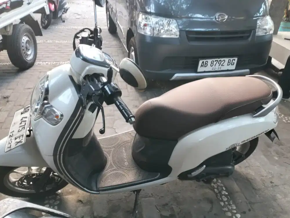 Scoopy THN 2017 plat AB sleman