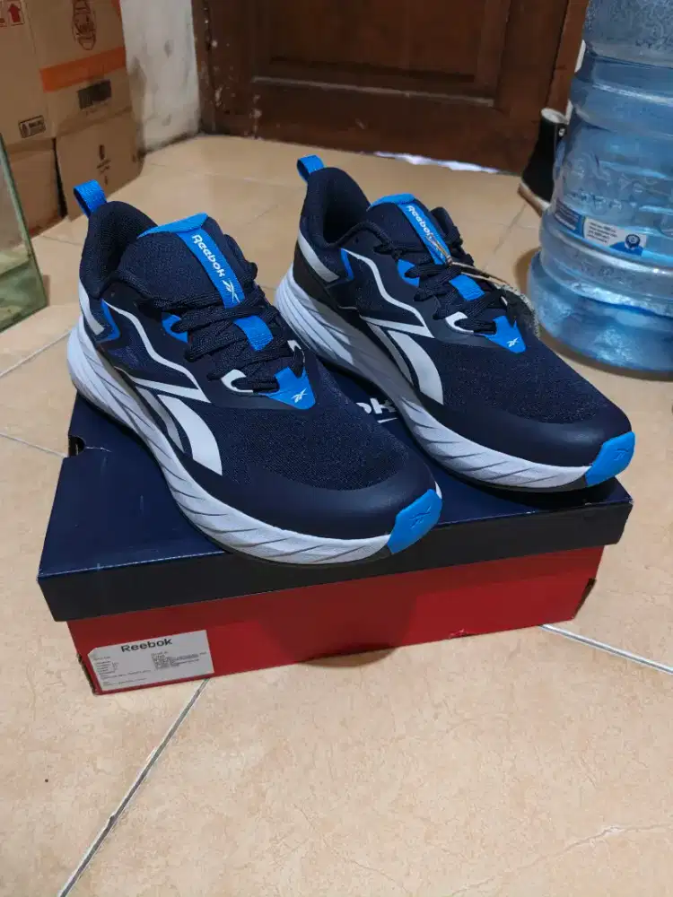 Sepatu Reebok Running Navy