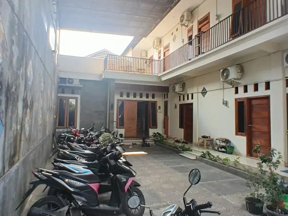 Rumah Induk, Kos dan Kios Tanah luas di pinggir jalan Sorosutan Umbulharjo  Yogyakarta
