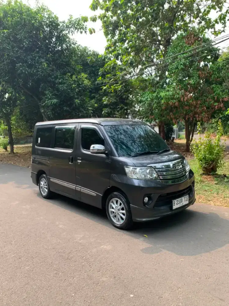 Daihatsu Luxio x manual