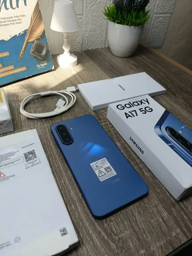 Samsung a17 5g
Ram 8/256