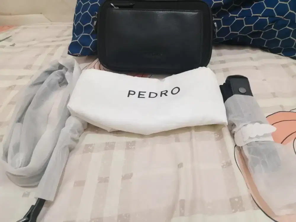 Preloved Tas Pedro sling bag atau handbag pria
