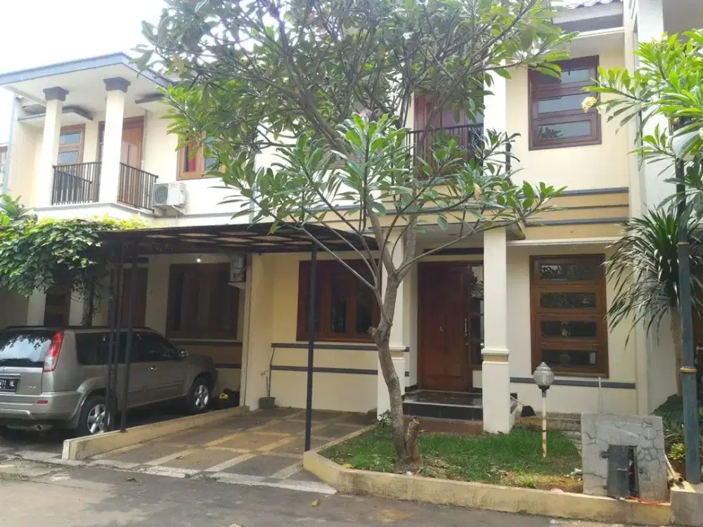 Rumah Disewakan Dalam Komplek Townhouse/ Cluster Di Jati Padang Simatupang