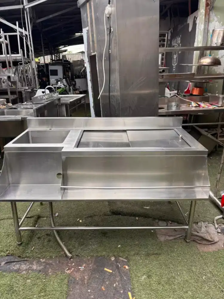 SINK ICE BIN STATION
Ukuran 150x80x85
Lubang sink 40x40x30