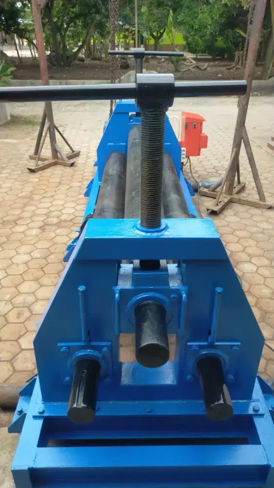 Mesin roll plat