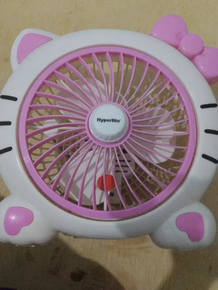 Kipas Kecil Meja/Duduk