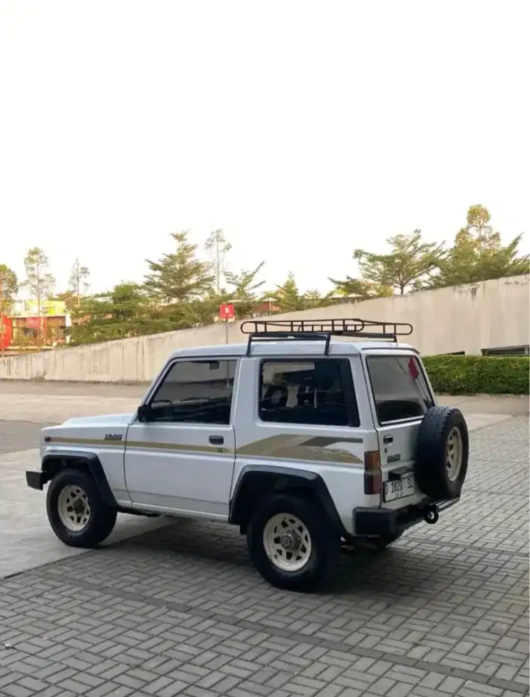 Daihatsu tatf hiline 4x2  D bandung pjk on