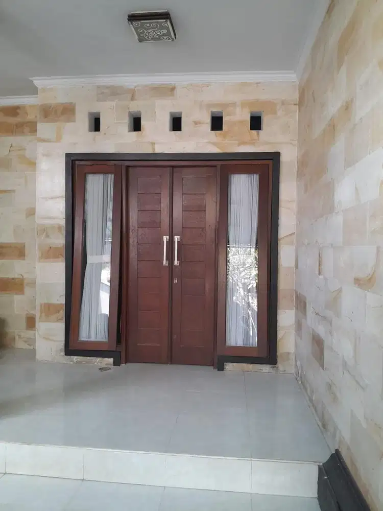 Dikintrakan rumah renon tukad badung