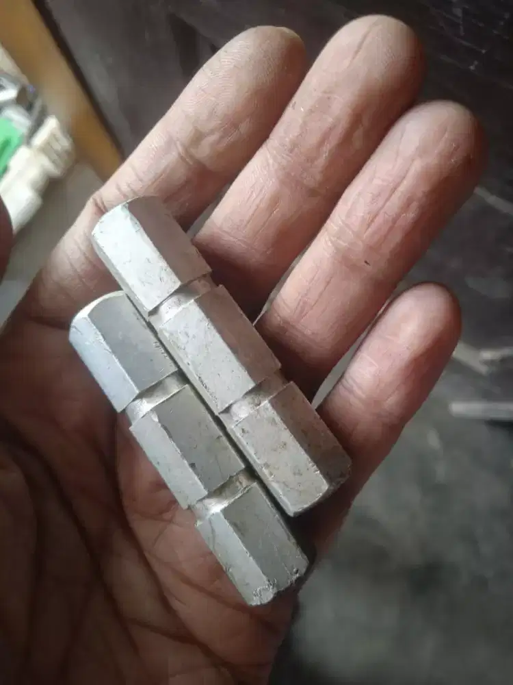 Jalu sepeda bmx/ anak (baut jalu belakang)