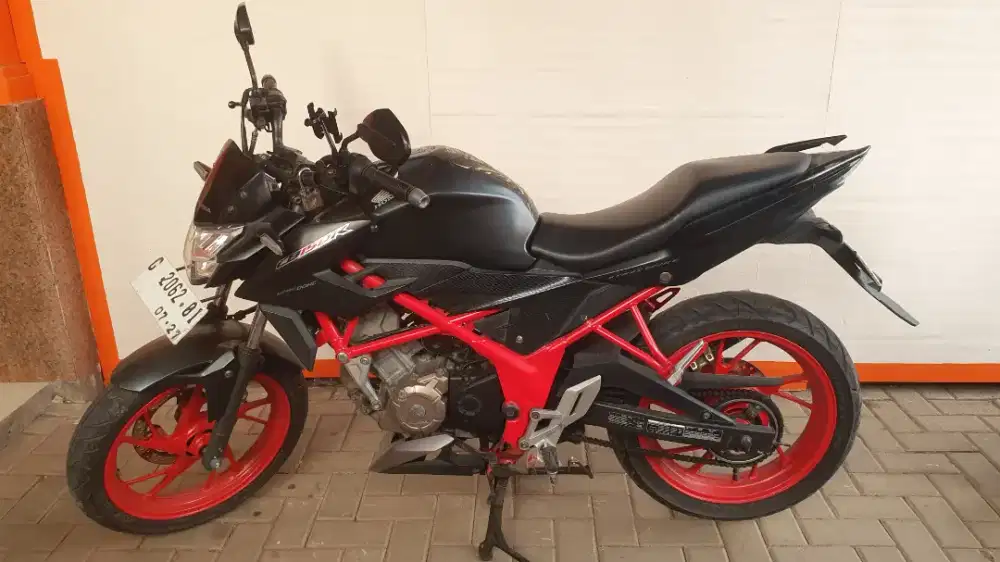 CB150R JUAL CEPAT MOTOR KESAYANGAN
