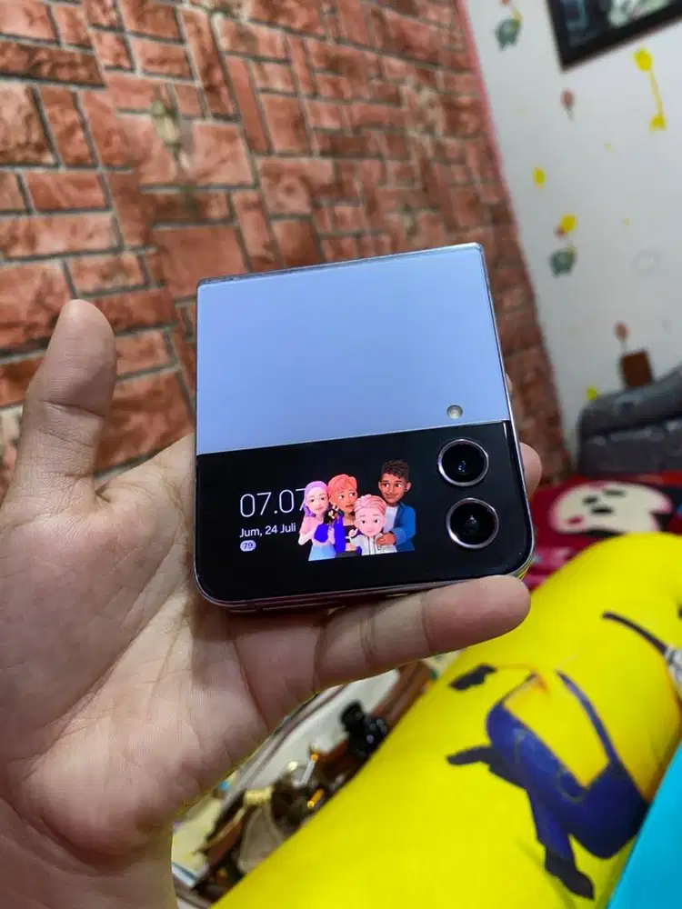 Samsung z flip 4 ram 8/128