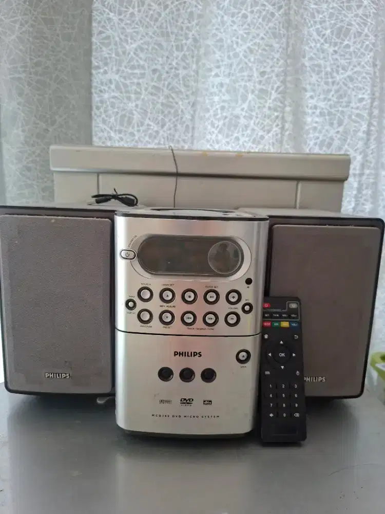 CD/DVD/TAPE/AM/FM PLAYER