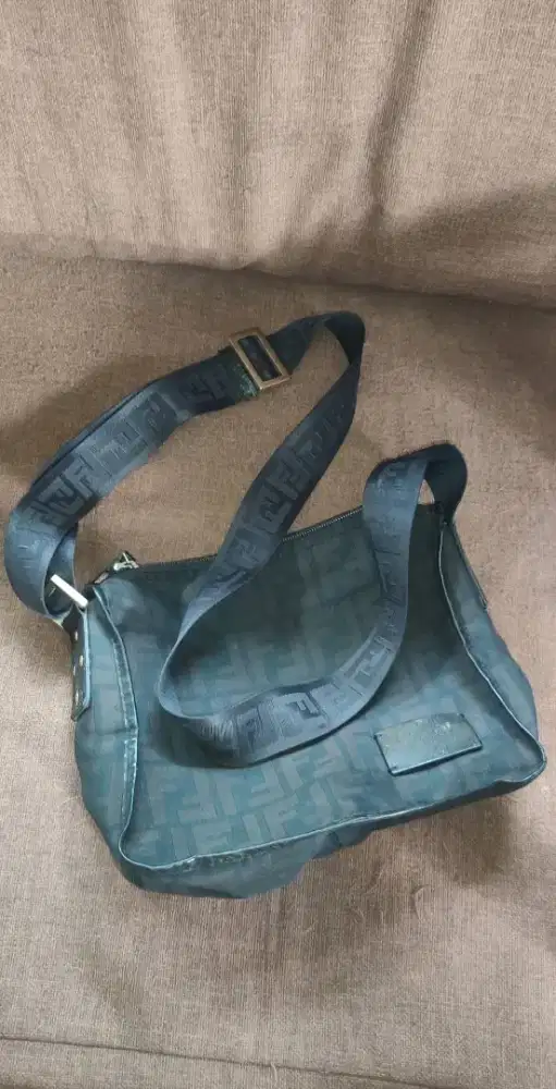 Tas Fendi preloved