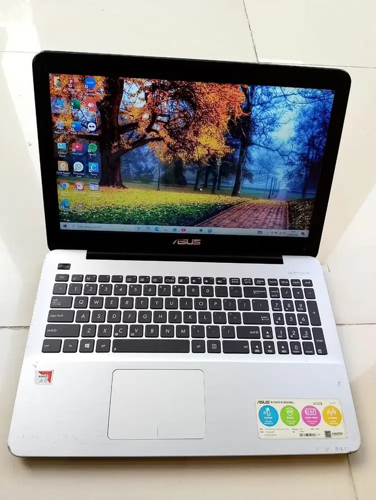 Asus X555 AMD A9 GEN7  RAM 4GB  SSD 128 15 1.8