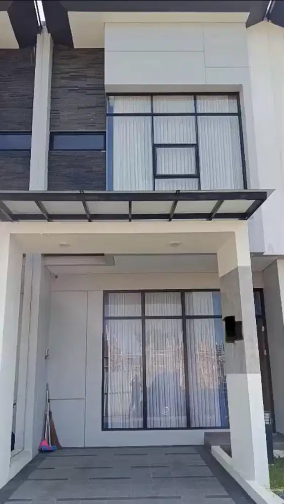 Disewakan Rumah 2 Lantai Dengan Furnish di OCBD Bogor