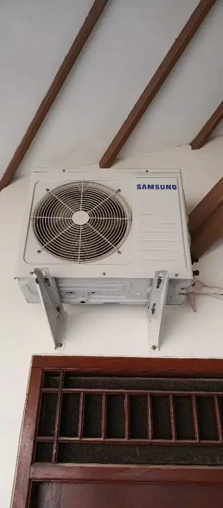 DIJUAL AC ½ PK , SECOND MEREK SAMSUNG