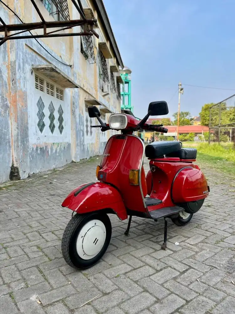 Vespa PX Exclusive 1 Red Milano
