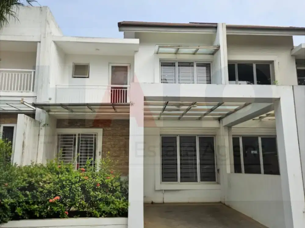 RUMAH MODERN DEPAN TAMAN DI GREEN PERMATA JAKARTA BARAT