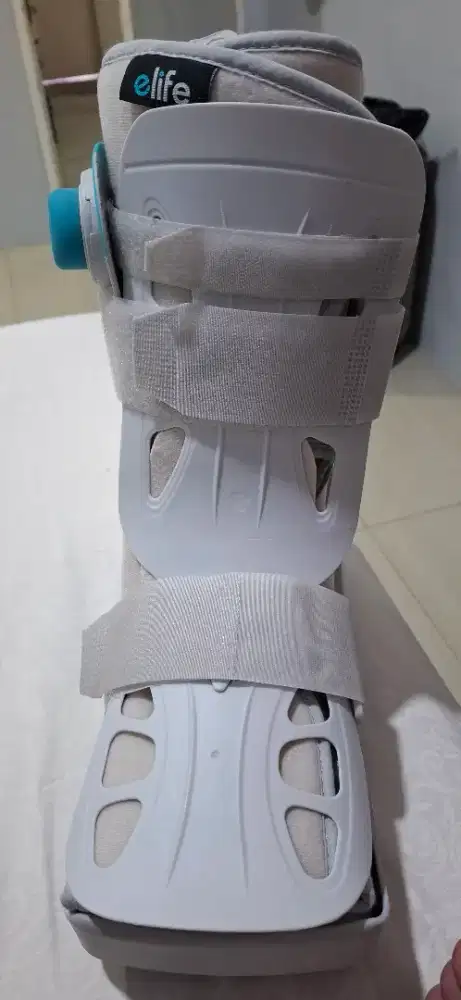 Ankle Walker Boots merek Elife
