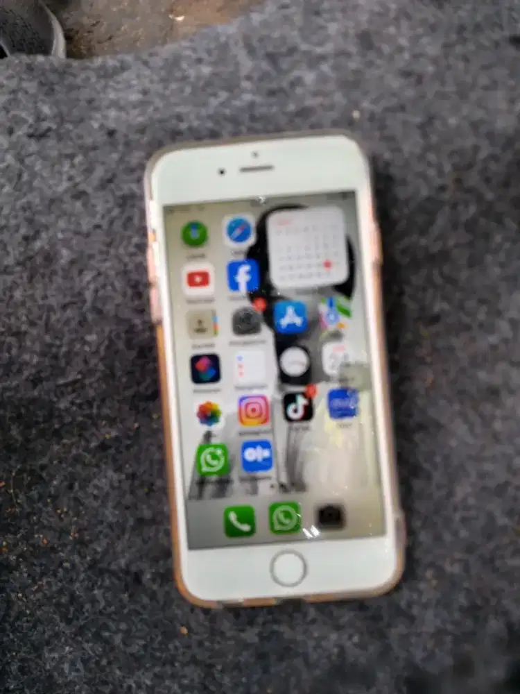iPhone antik 6s all operator 64gb bh100% masih mulus