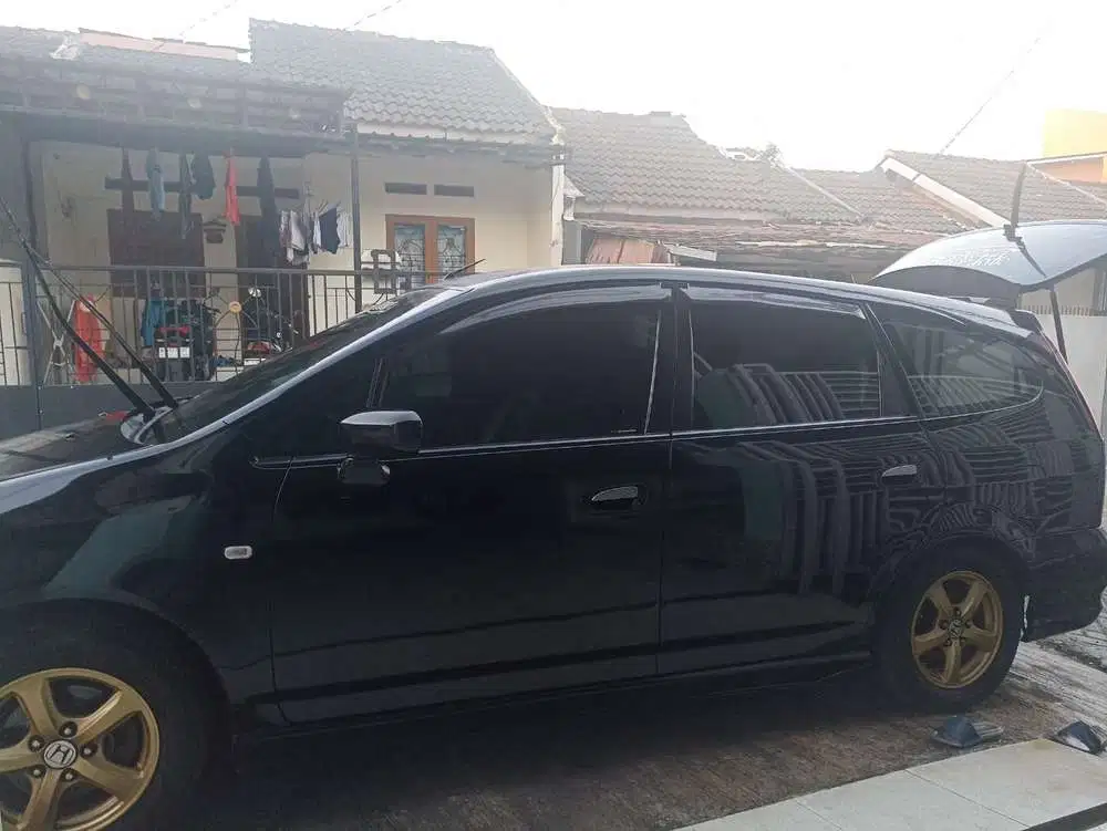 Honda Stream 2004 Bensin