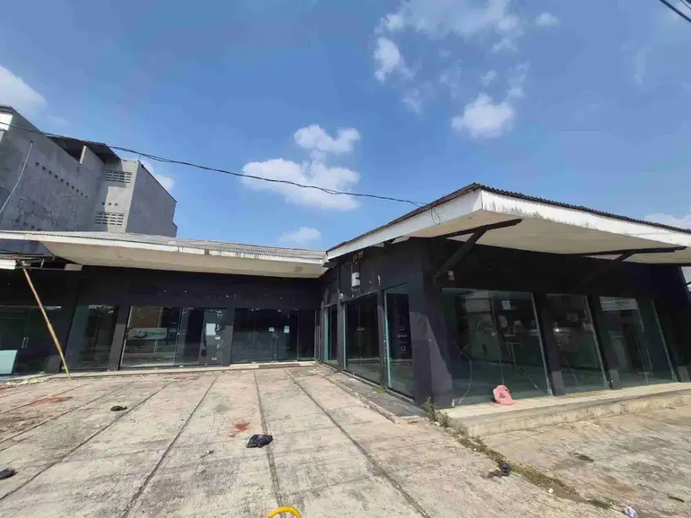 Disewakan workshop di jalan Raya Pekayon Bekasi Selatan
