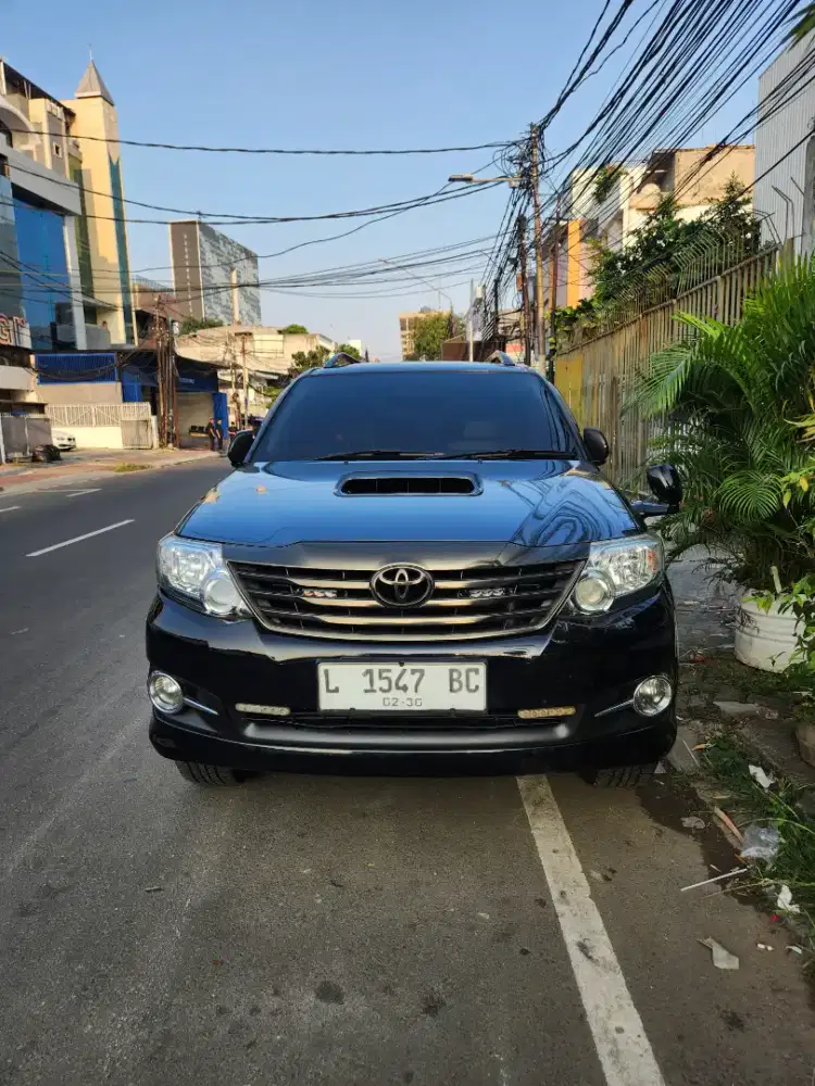 Toyota Fortuner VNT.   AT. 2015 Diesel