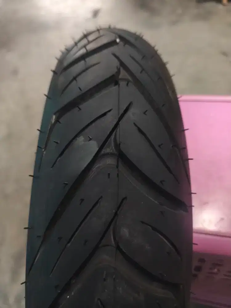 Ban luar IRC 100/80 R14
