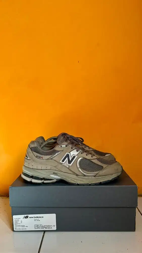 New Balance 2002r Light Grey