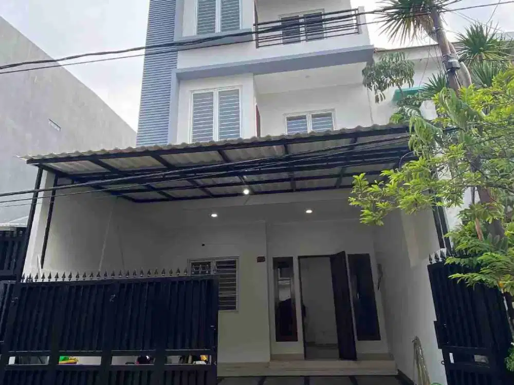 Rumah Modern 4 Lantai Siap Huni di Sunter Graha Pratama