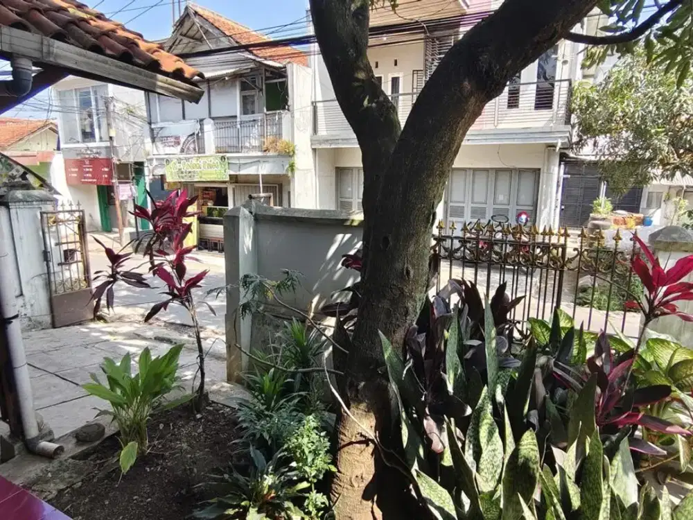 TERMURAH DIJUAL RUMAH 2 LANTAI TERAWAT DAERAH CILEUNYI DEKAT BEBERAPA UNIV