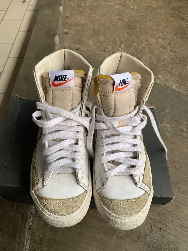 [ REAL PICTURE ] Sepatu Nike model high cewe size 38 putih