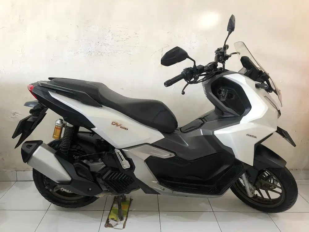 Honda ADV ABS Th.2023 putih!!
