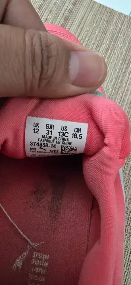 Sepatu Puma ori anak