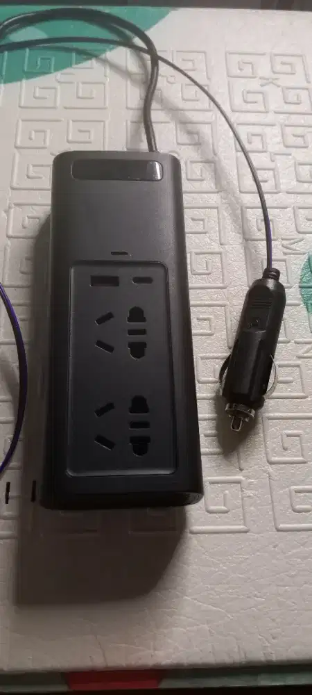 Basseus CarCharger inverter stop kontak DC to AC 150 W type C fast chr