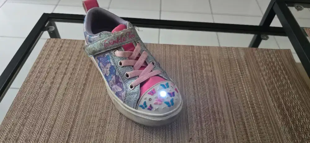 Sepatu Skecher ori anak