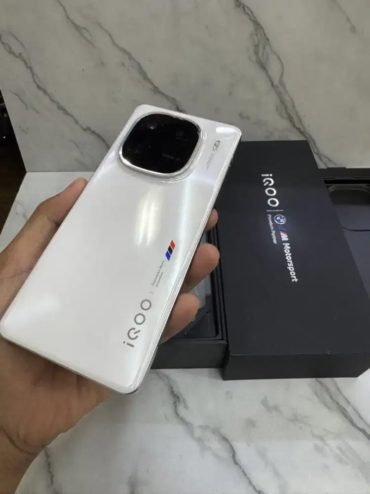 Iqoo 12 16/512Gb BMW collaboration fulset, no kendala
