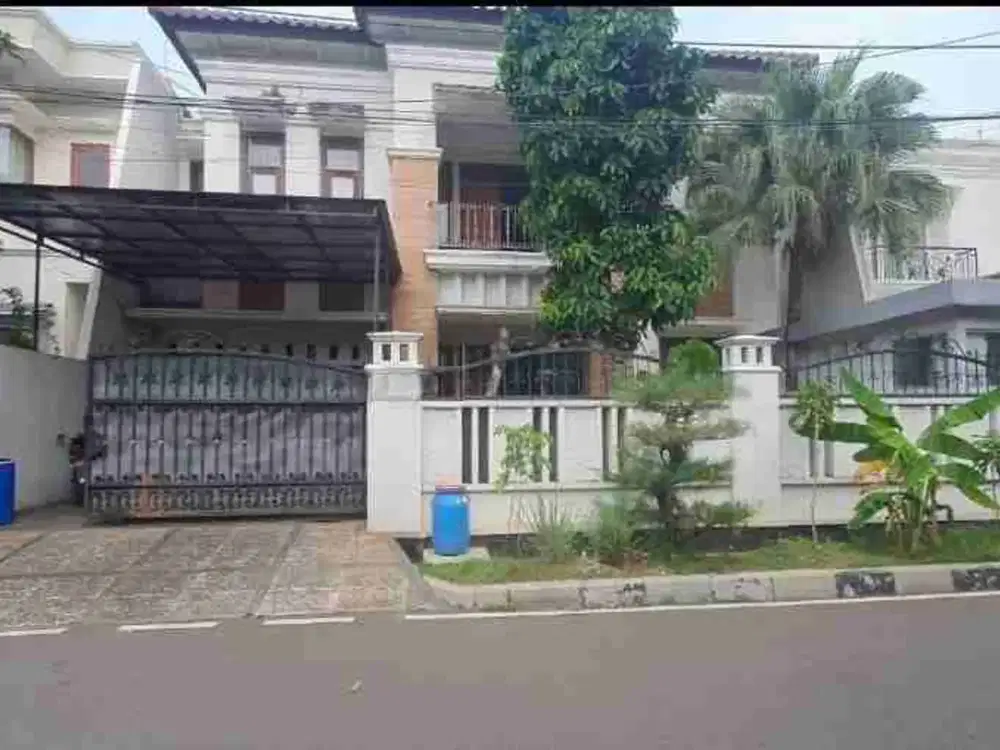 rumah 2 lantai siap huni, bebas banjir, semi furnished di cempaka putih, jakarta pusat