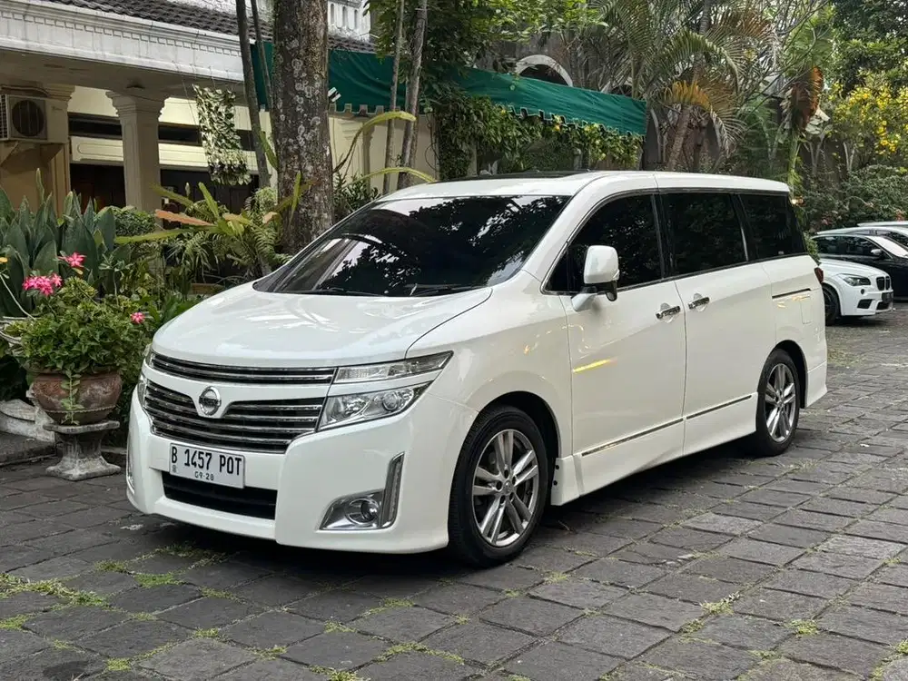 Nissan Elgrand 3.5L V6 CBU 2011 ex Pemakai