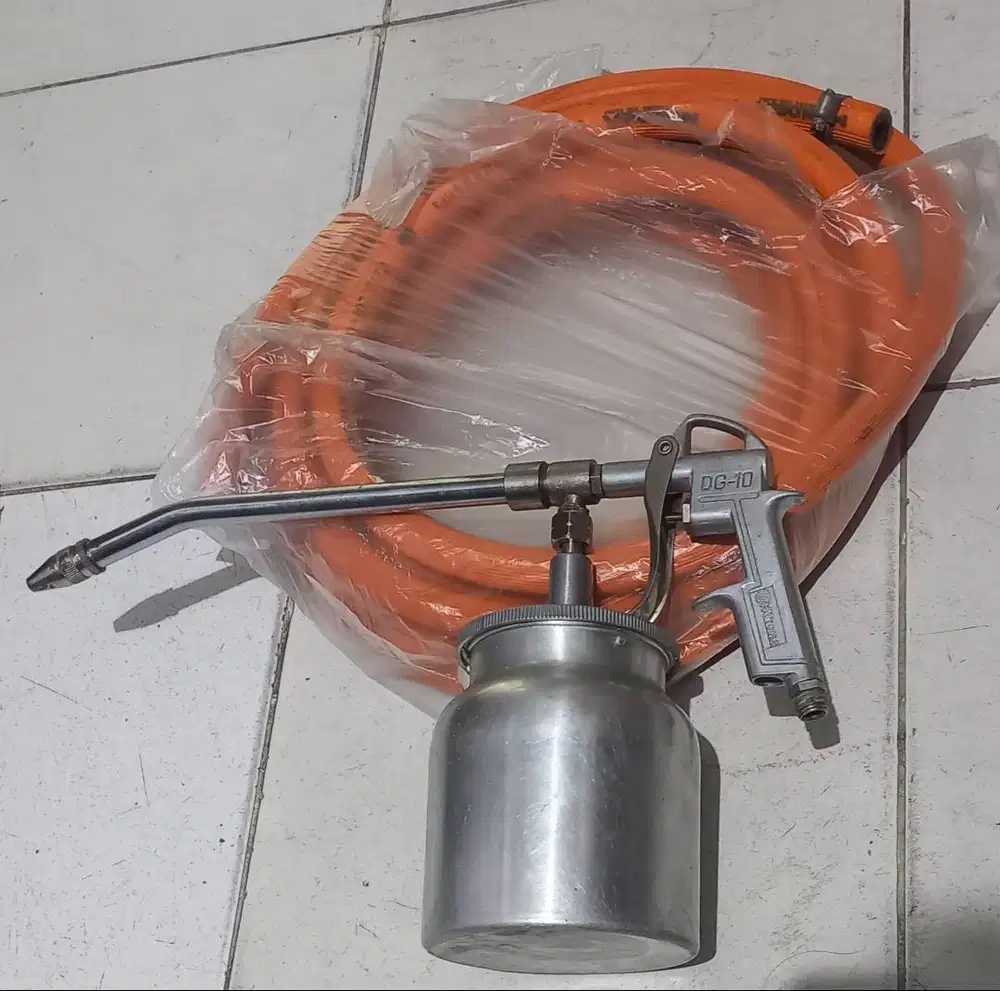 Spray Gun Alat semprot Cat Tabung Bawah dan Selang 7M Baru,Murah,NET.