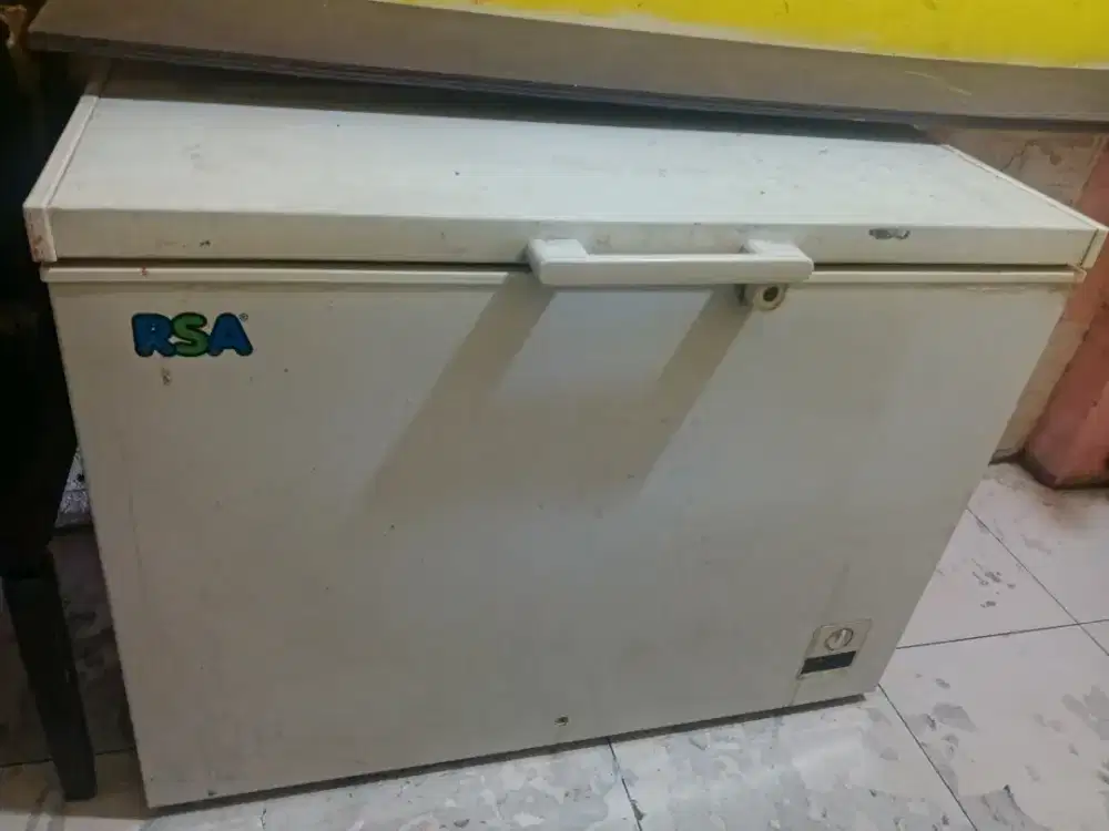 Frezer bekas masih bagus