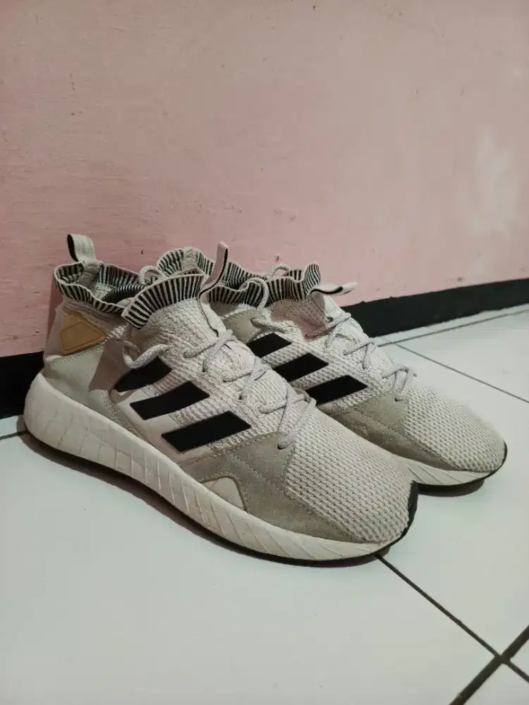 Adidas Questar Strike Mid