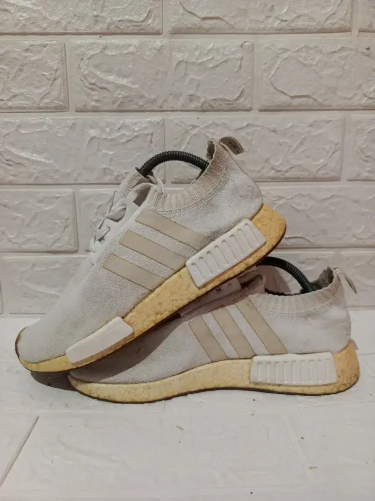Adidas NMD R1 white gum