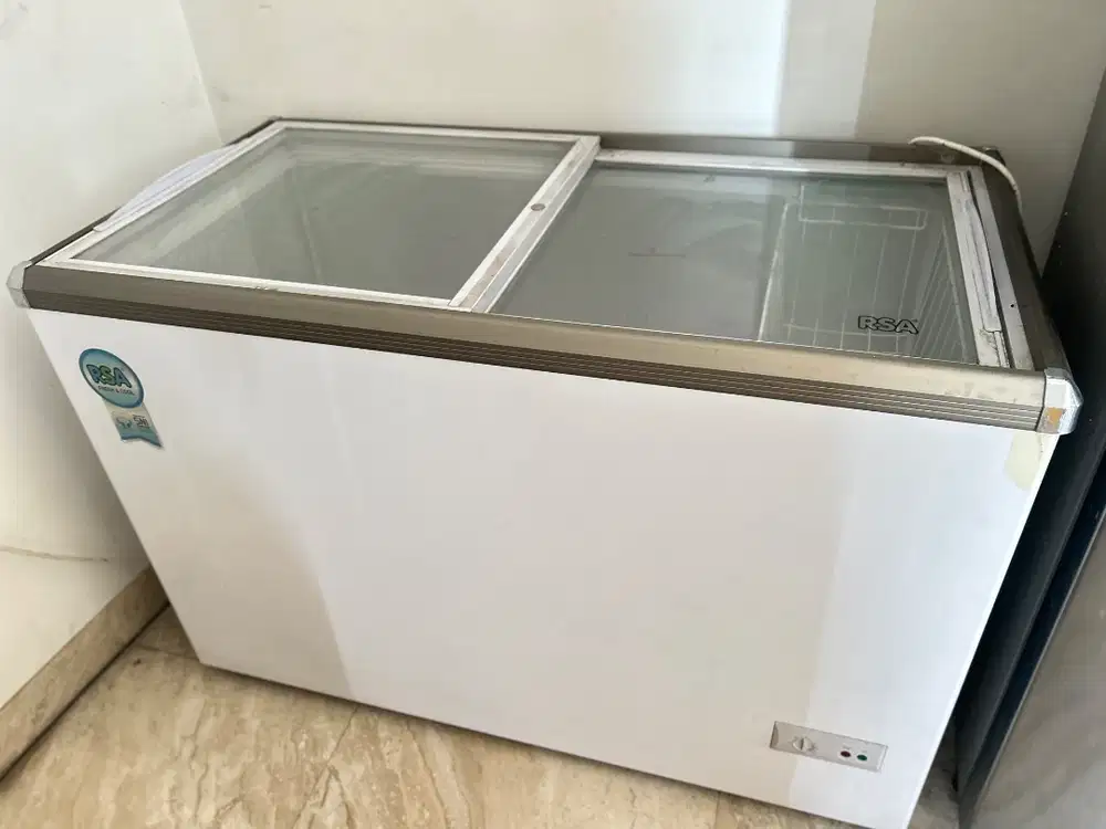 Freezer RSA XS-320 288L Kondisi Bagus Siap Pakai