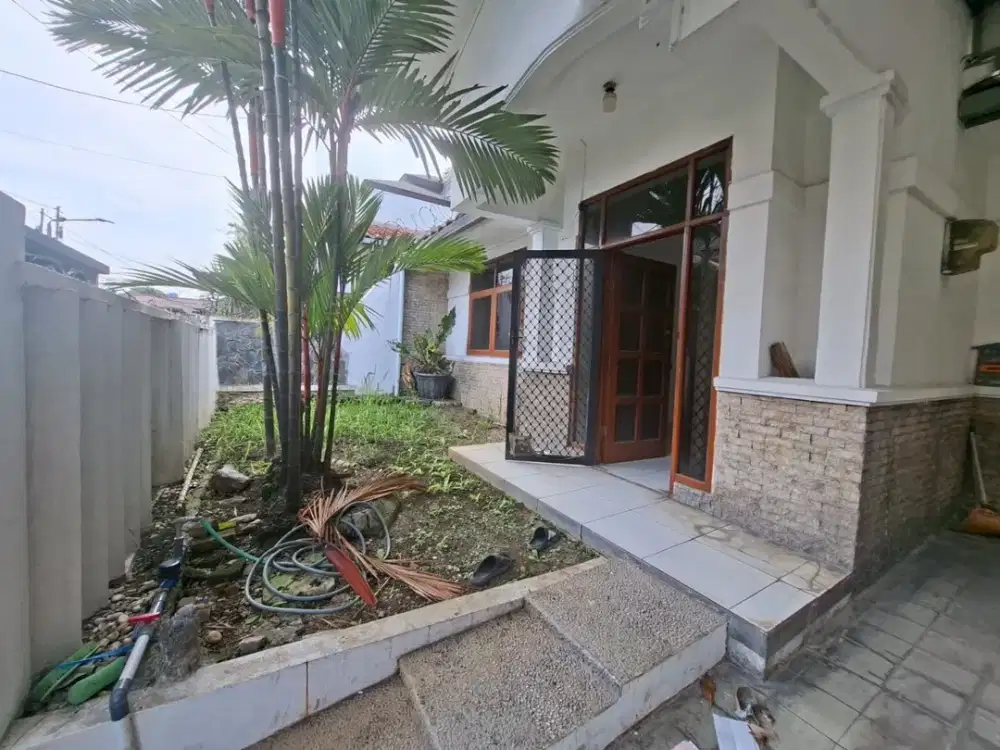 Rumah di Taman Sakura Dekat Tol Pasir Koja Bandung